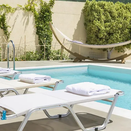 Sandy & Sofia Katelios