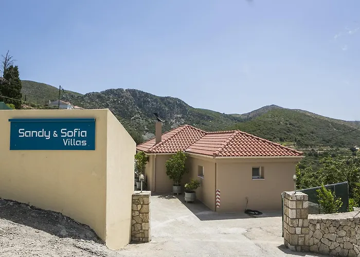 Sandy & Sofia Кателиос