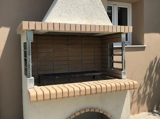 Sandy & Sofia Кателиос